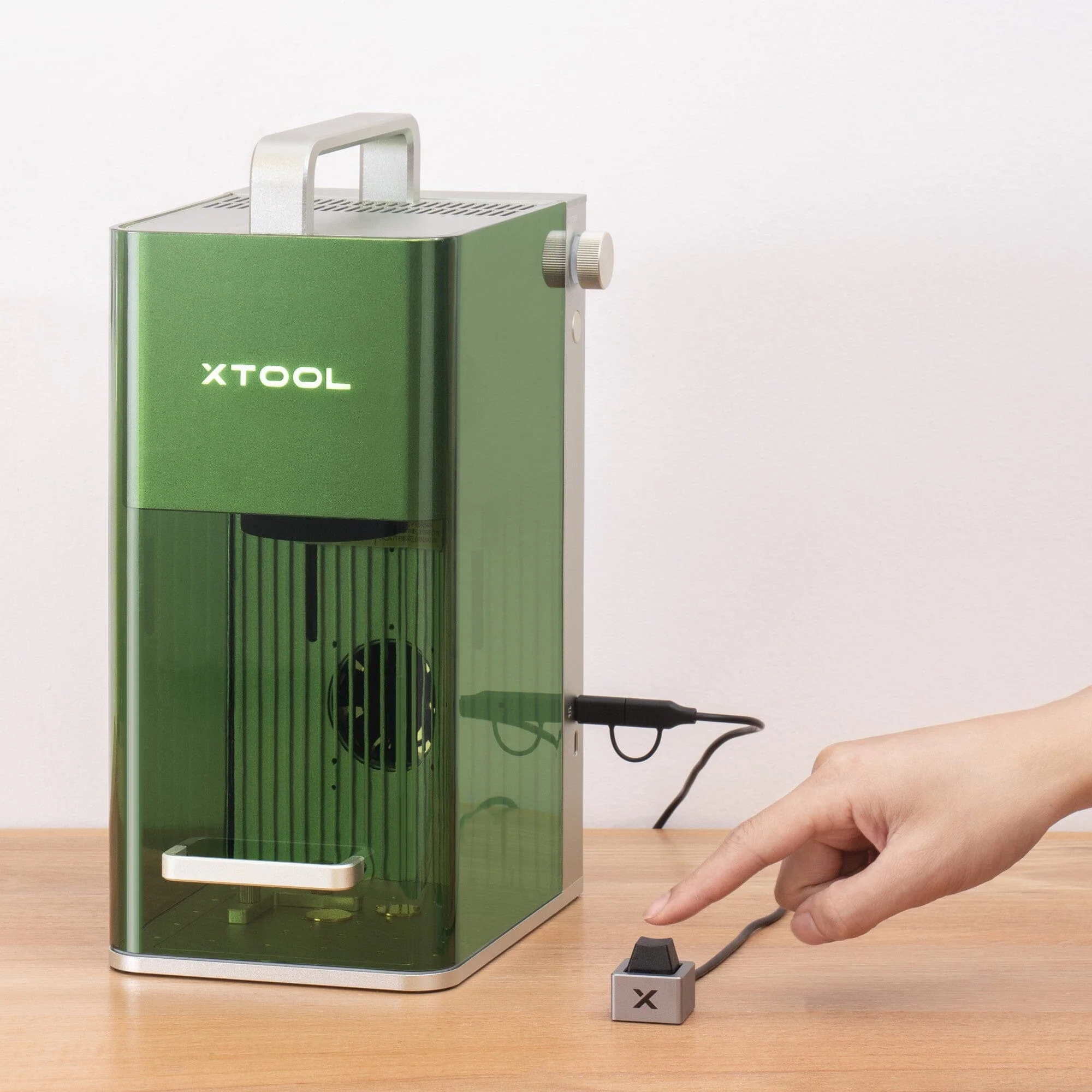 xTool F1 Ultra 20W Fiber & Diode Dual Laser Engraver With Conveyor - view 5